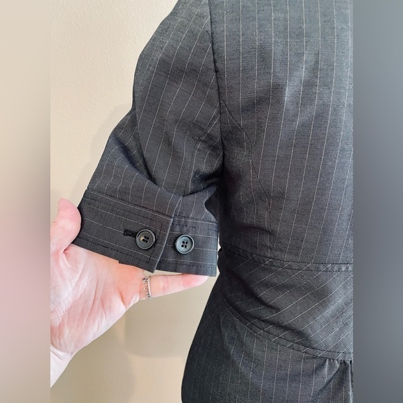 VINTAGE KNOT FRONT TIE The Limited Blazer Dark Grey & Beige Pinstripes Preppy - Picture 6 of 17